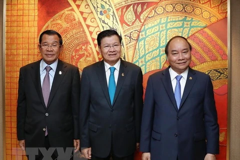 Le PM Nguyên Xuân Phuc multiplie ses rencontres en Thaïlande