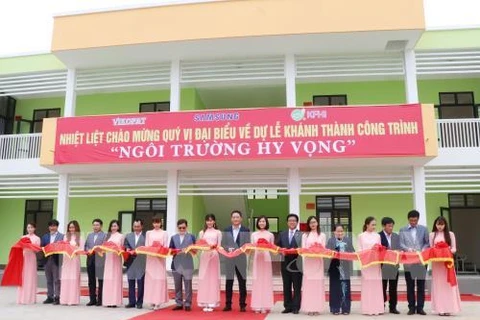 Inauguration d’une école financée par Samsung à Thai Nguyen