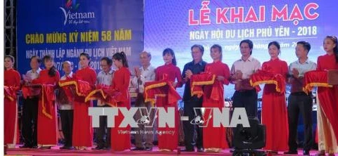 Ouverture de la fête touristique "Phu Yen, destination attrayante et hospitalière" 