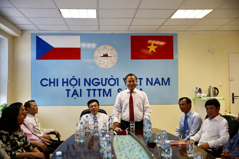 Une délégation du Comité d'État chargé des Vietnamiens résidant à l'étranger en R. tchèque