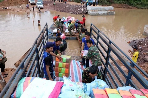 Effondrement d'un barrage au Laos : la Croix-Rouge vietnamienne aux côtés des victimes