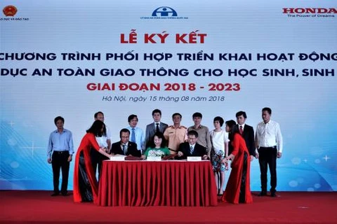 Honda soutient le Vietnam dans la sensibilisation des élèves et étudiants à la sécurité routière
