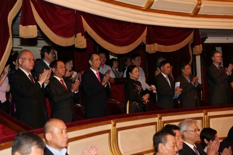 Le président au concert de célébration des 45 ans des relations diplomatiques Vietnam-Japon