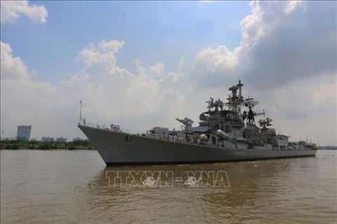 Le destroyer Ins Rana de la Marine indienne au Vietnam