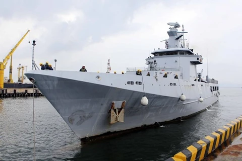Un navire de la marine brunéienne en visite de courtoisie à Da Nang