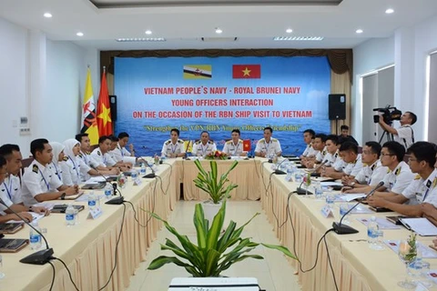 Programme d’échange entre jeunes officiers vietnamiens et brunéiens