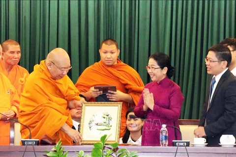 Une délégation bouddhique thaïlandaise reçue par des dirigeants de Ho Chi Minh-Ville