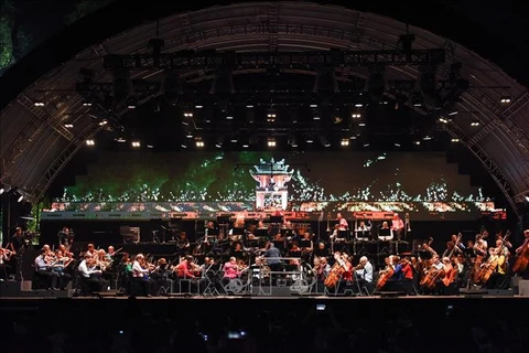 Le concert de l'Orchestre symphonique de Londres à Hanoï envoûte les mélomanes 