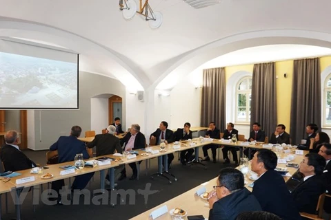 Tuyên Quang explore les opportunités de coopération à Pardubice