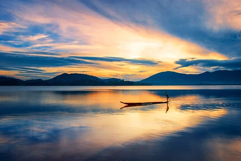 La beauté mythique du lac Lak 