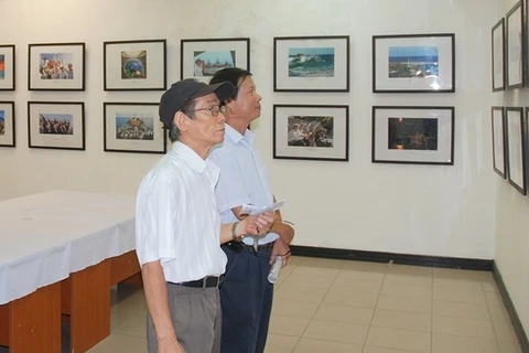 Exposition «Hoàng Sa, Truong Sa du Vietnam-les preuves historiques et juridiques» à Kiên Giang 