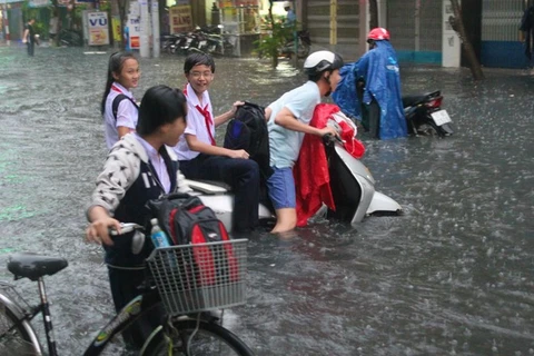 Plus de 10.000 milliards de dongs pour lutter contre les inondations à HCM-Ville