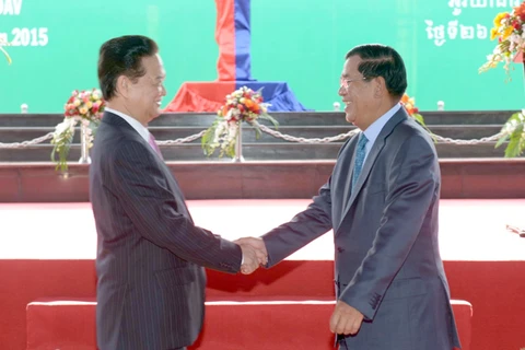 Le Vietnam et le Cambodge inaugurent les bornes frontières N°30 et N°275