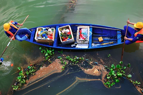 Les lacs de Hanoi menacés par la pollution et l’urbanisation galopante