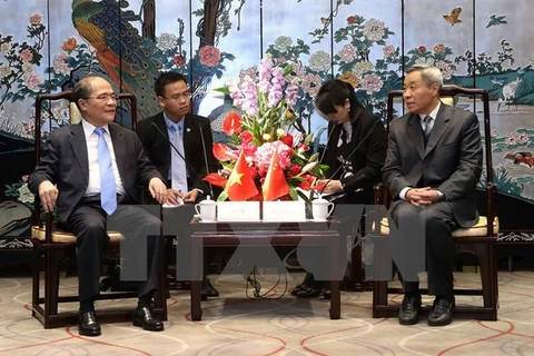 Le président Nguyen Sinh Hung rencontre le président de l’ANP du Guangdong 