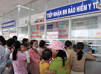 Hanoi : pour empêcher la fraude à l’assurance sociale