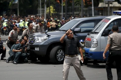 Indonésie : au moins sept morts dans des attaques terroristes à Jakarta