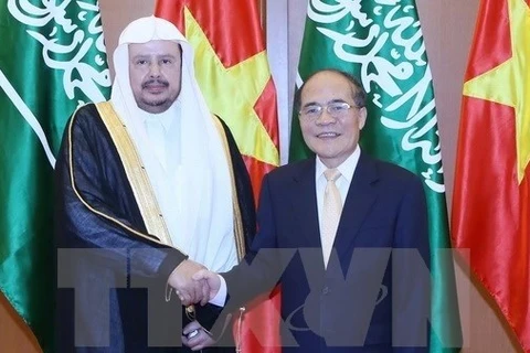 Le Président du Conseil de la Choura d’Arabie saoudite termine sa visite officielle au Vietnam