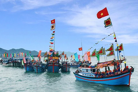 Les pêcheurs de Khanh Hoà sont partis fêter le Têt au large 