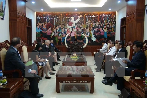 L'ambassadeur américain pour la liberté religieuse internationale en visite au Vietnam