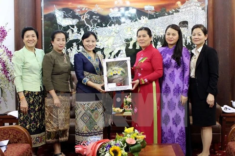 Vietnam-Laos : la coopération entre les Unions des femmes se renforce