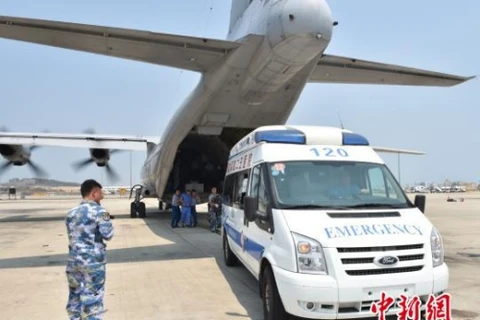 La Chine déploie un avion de transport sur le récif de Chu Thap 