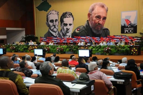 Le peuple cubain héroïque avance fermement sur la voie du socialisme 
