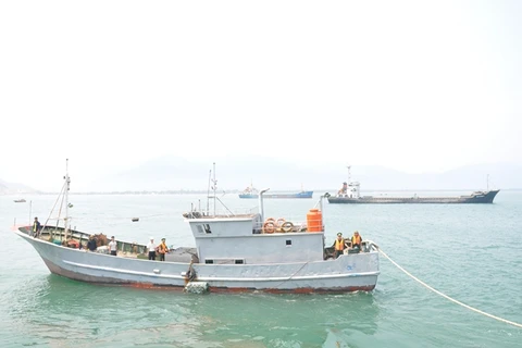 Un bateau de pêche chinois sauvé au large de Thua Thien-Hue
