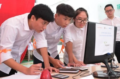 Les Vietnamiens brillent aux Olympiades d’informatique d’Asie-Pacifique 2016