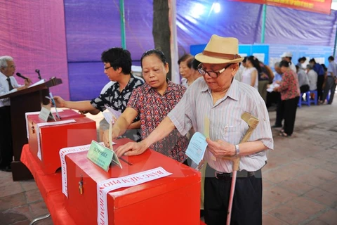 Les élections inaugurées dans les 63 villes et provinces