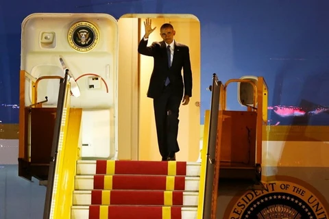 Le président américain Barack Obama entame sa visite officielle au Vietnam 