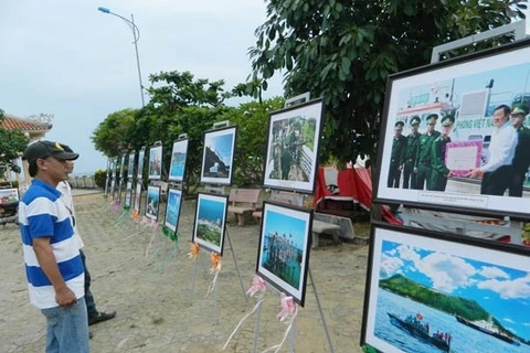 Exposition photographique sur la mer et les îles du pays