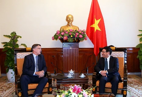 Le vice-Premier ministre Pham Binh Minh reçoit l'ambassadeur australien