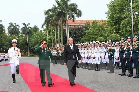 Vietnam et France renforcent leur coopération dans la défense 