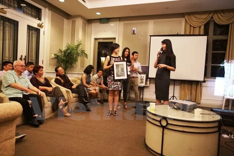 Le fonds "Orchidée" à Singapour cultive des jeunes talents vietnamiens 