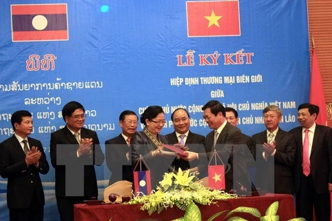 Les entreprises se renseignent sur les accords commerciaux Vietnam-Laos
