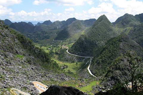 Vers le développement du tourisme sur le haut plateau calcaire de Dông Van 