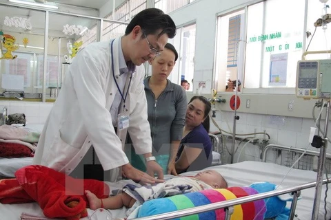 La lutte contre la dengue ne connaît toujours pas de répit au Vietnam