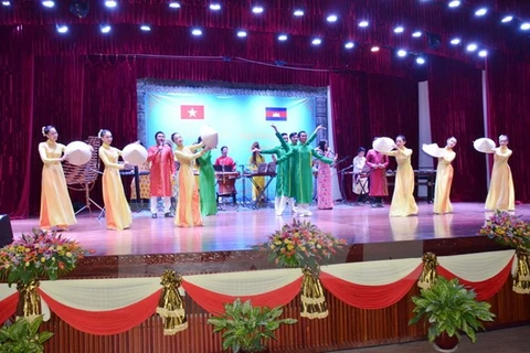 Ouverture de la Semaine de la culture du Vietnam au Cambodge