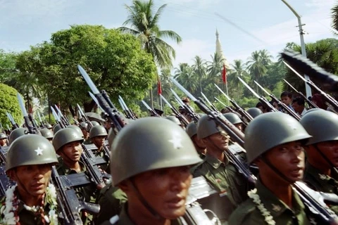 Le Myanmar procède à une manœuvre militaire conjointe 