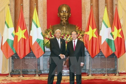 Le président birman Htin Kyaw termine sa visite au Vietnam