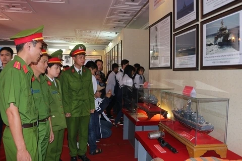 Exposition «Hoàng Sa, Truong Sa du Vietnam - les preuves historiques et juridiques» 