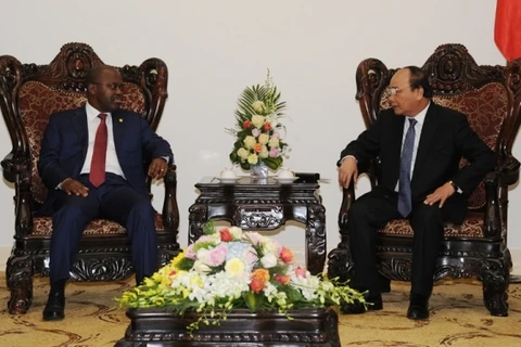 Le PM Nguyên Xuân Phuc reçoit le ministre de l’Intérieur du Mozambique