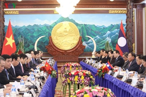 Approfondir les relations spéciales Vietnam-Laos