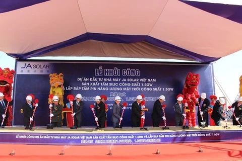 JA Solar construit une géante usine de panneaux solaires à Bac Giang