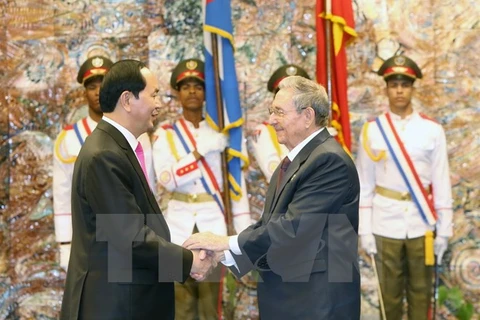 La visite présidentielle "renforce les relations fraternelles Vietnam-Cuba"