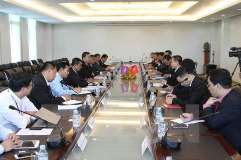 Le Vietnam et le Cambodge renforcent leur coopération dans la connexion du transport