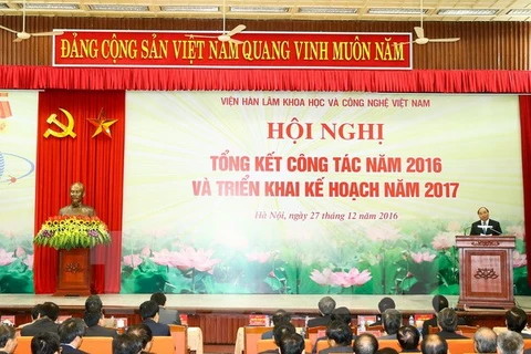 Le PM invite l'Académie des sciences sociales du Vietnam à résoudre les problèmes sociaux 