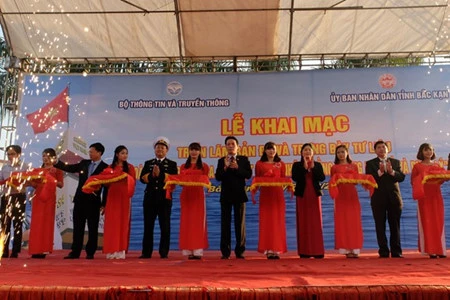 Exposition "Hoàng Sa, Truong Sa du Vietnam" à Bac Kan