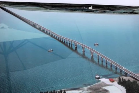 Raccordement du pont maritime le plus long en Asie du Sud-Est